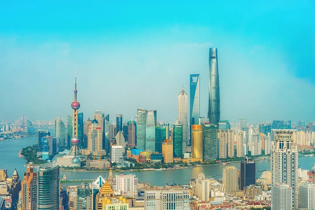 2024年投资指南设计趋势：如何用视觉提升园区招商手册吸引力